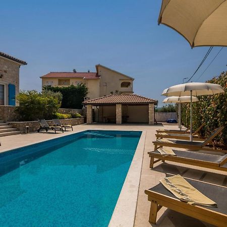 Villa Augusta Малинска Экстерьер фото